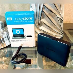 Brand new - WD - Easystore 5TB External USB 3.0 Portable Hard Drive